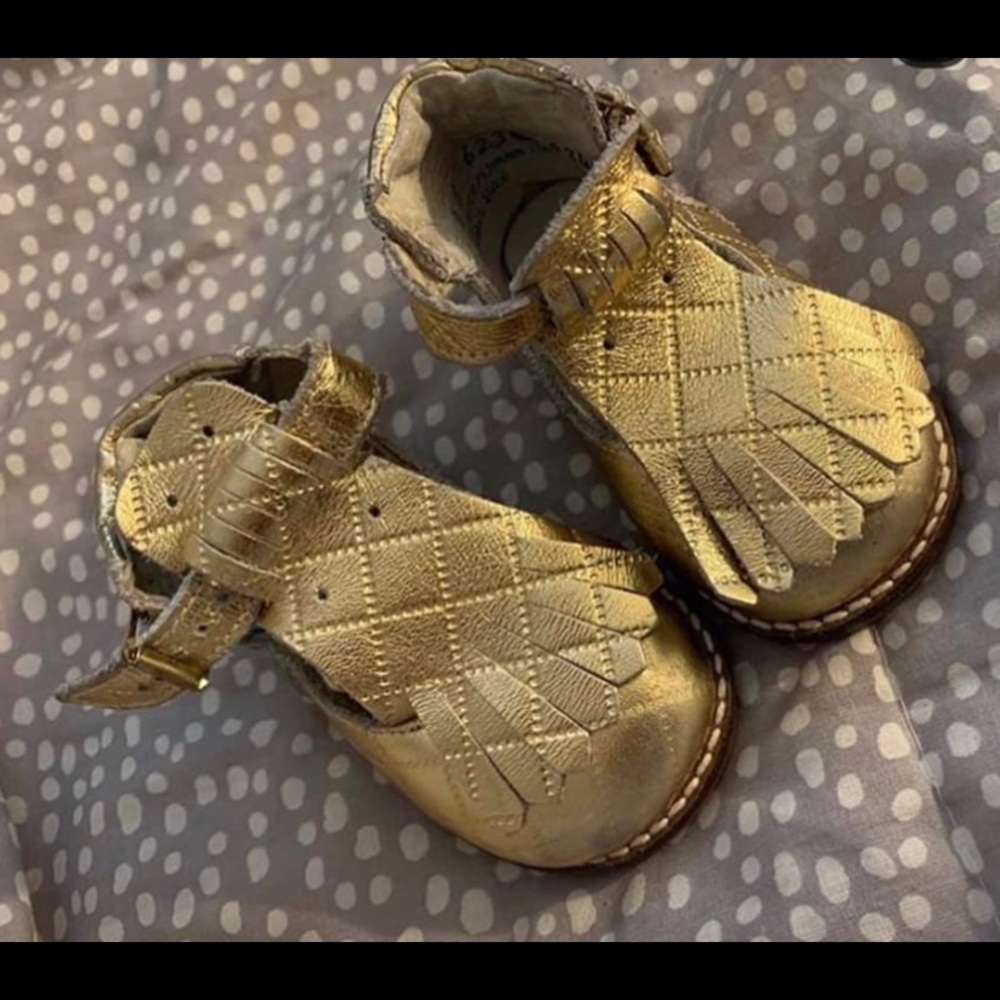 Hard bottom baby shoes